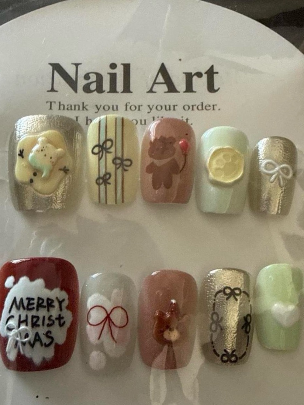 Nail Art Press-On Set in Mint, Pink, Gold, Red